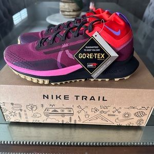 Woman’s Nike React Pegasus Trail “Gore-Tex”